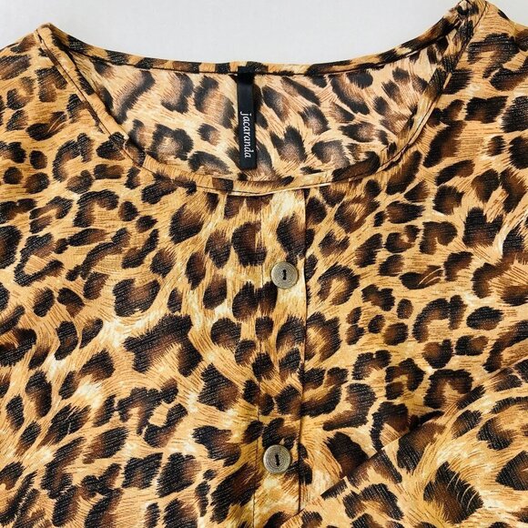 ✨2/$20✨ Jacaranda Tiger patterned blouse with gold threading Size Medium - Picture 4 of 9